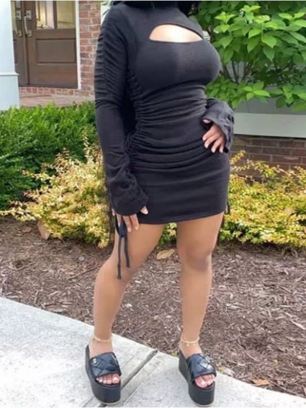 Women’s Black Long-Sleeve Ruched Dress